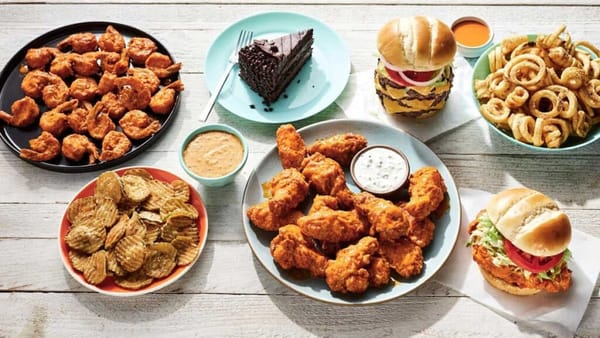 Hooters Spreads its Wings Again Internationally