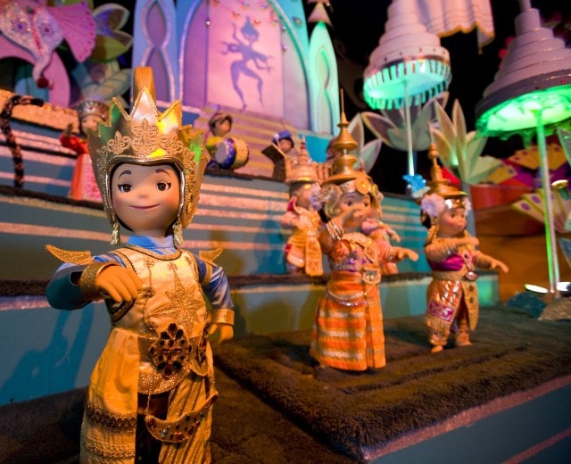 it's a small world dolls