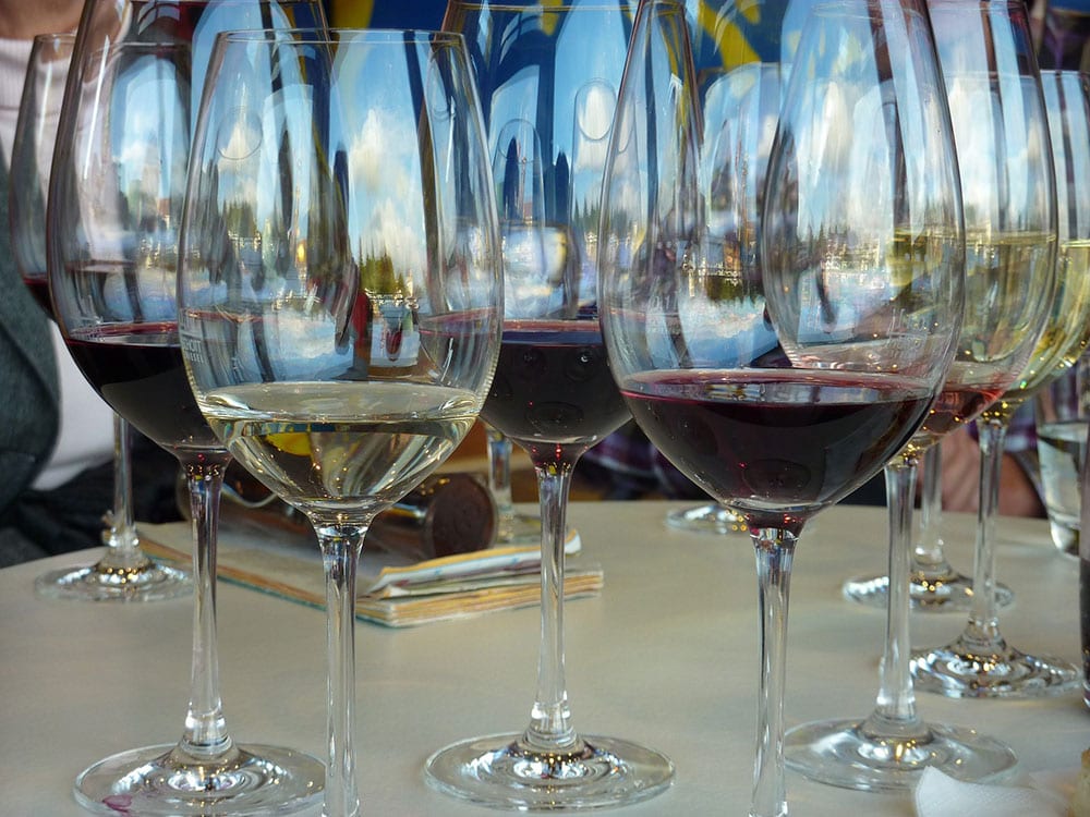 wine glasses, red wine