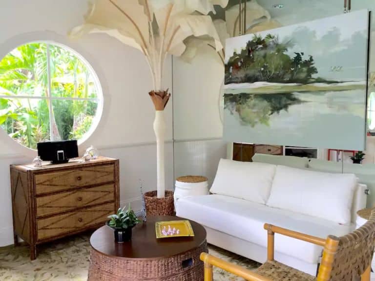 west palm beach places to stay, where to stay in west palm beach, airbnb west palm beach, tropical places to stay