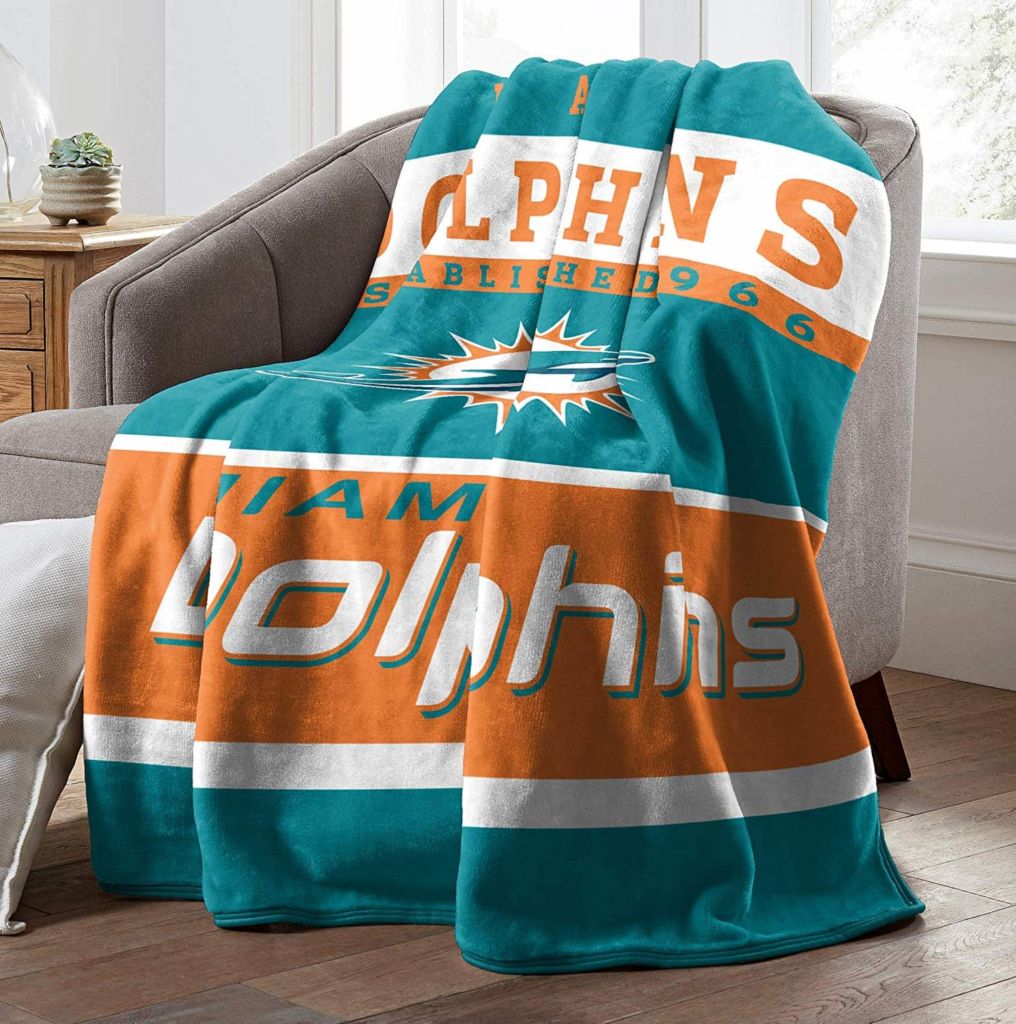 dolphins Throw Blanket