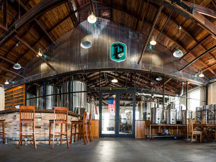 persimmon hollow brewing, things to do in deland, where to drink in deland, florida breweries