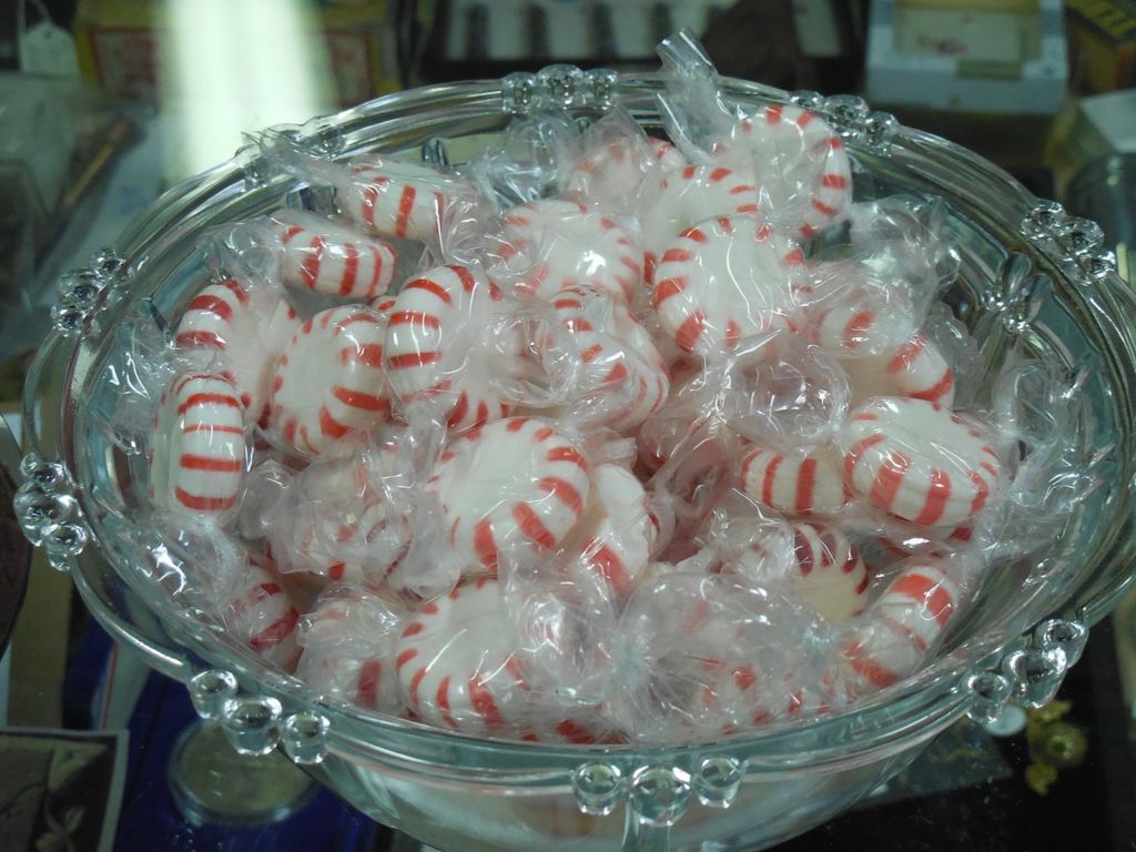 A bowl of star brite mints