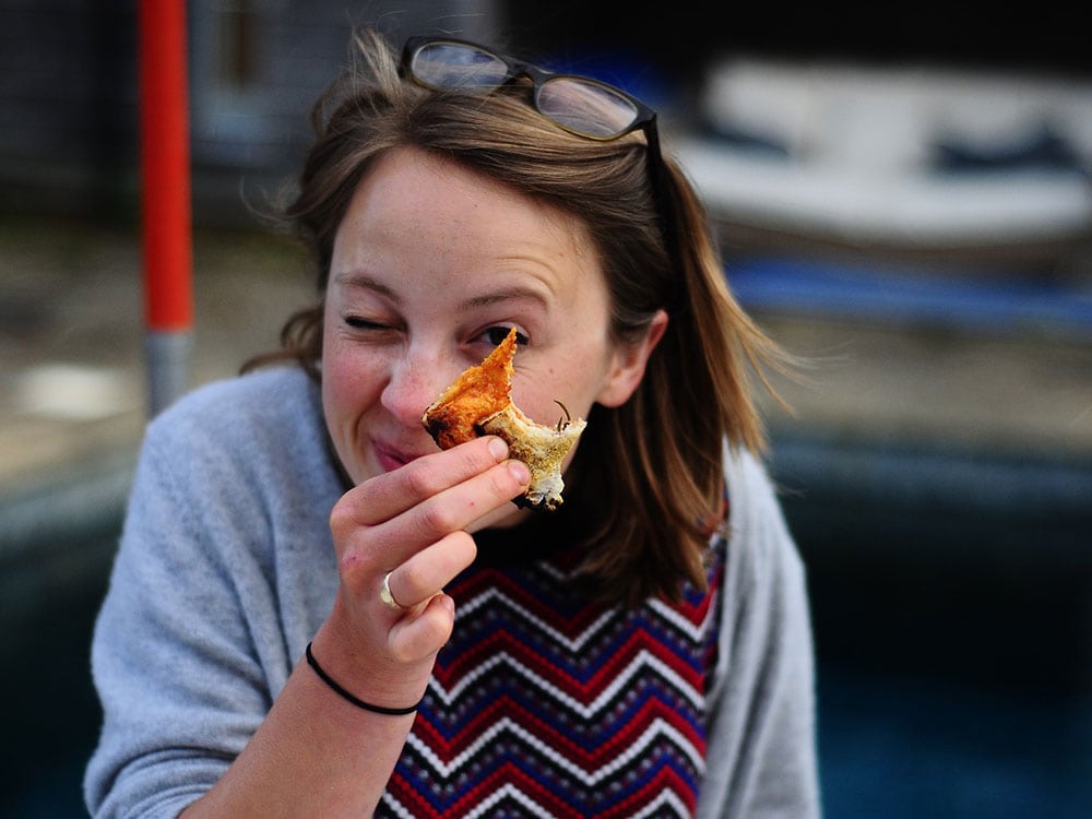 lady food, person holding food