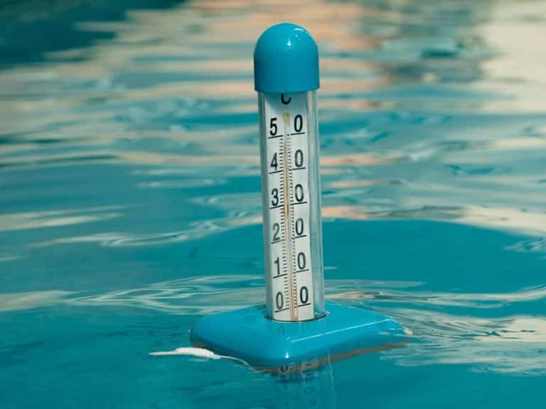 Thermometer floating in a pool