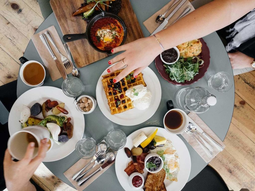 breakfast table