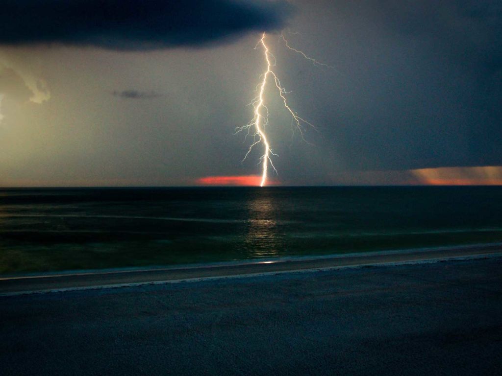 Lightning strike in Clearwater