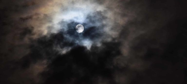 full moon, cloudy sky, creepy sky